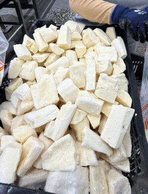 Yuca en bastones congelada